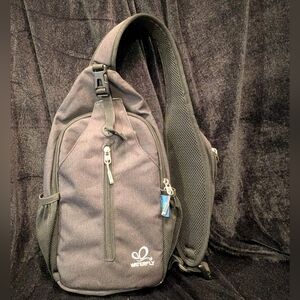 WATERFLY Black Sling Backpack for Men